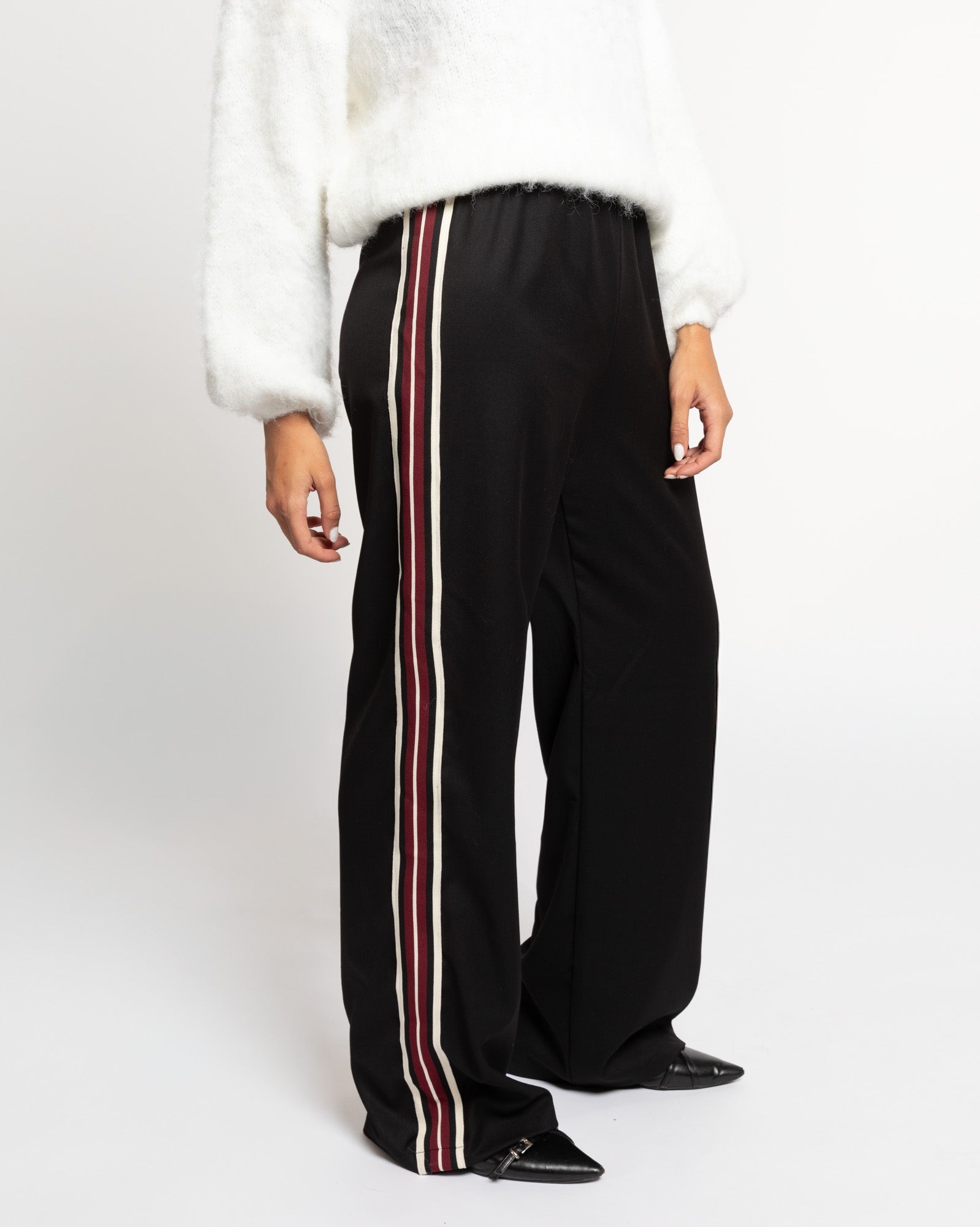 JUUL STRIPE TAPE PANTALON PETITE BLACK