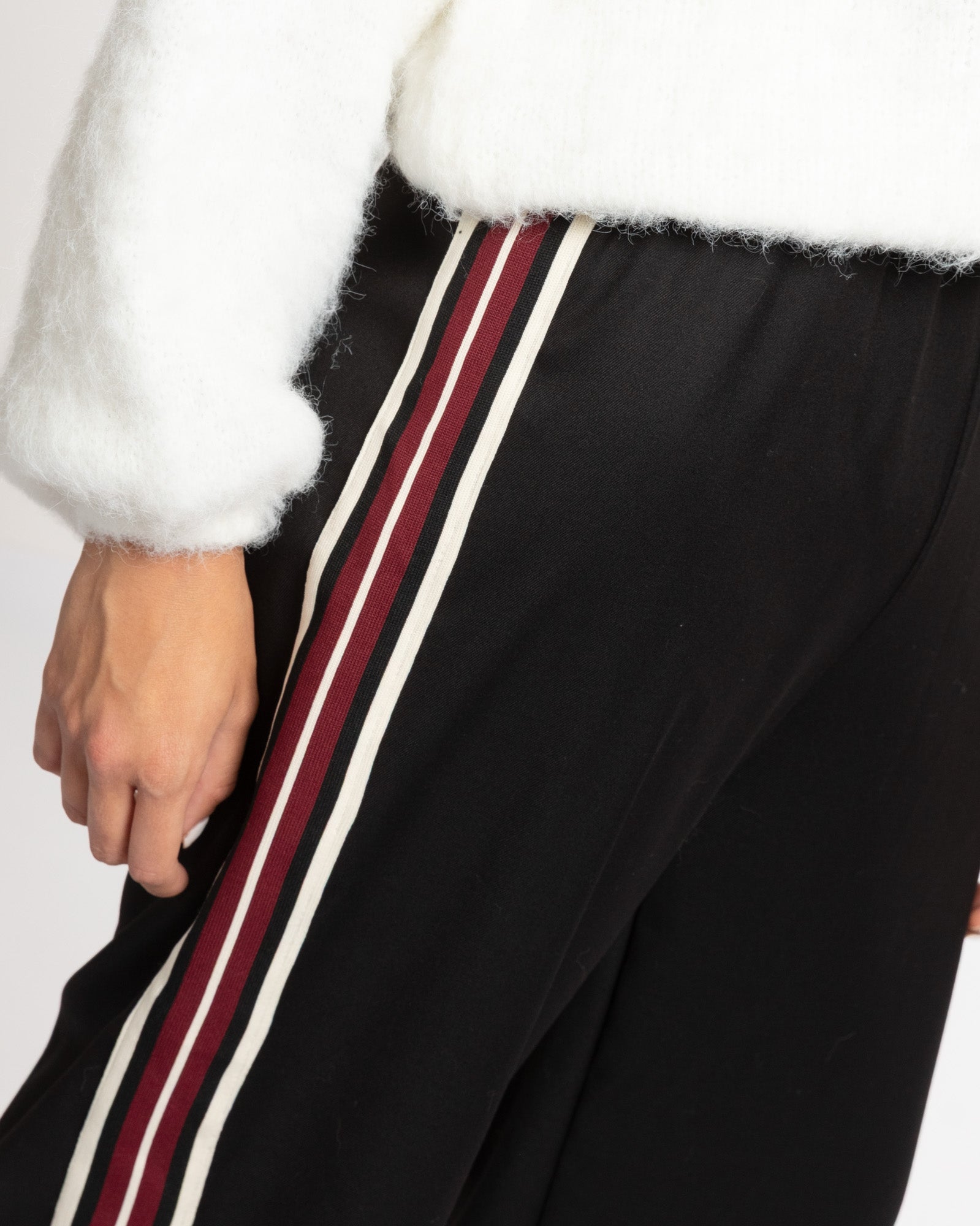 JUUL STRIPE TAPE PANTALON PETITE BLACK