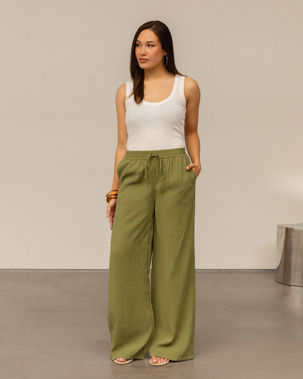 EMMY STRAIGHT LEG PANTS PETITE OLIJFGROEN