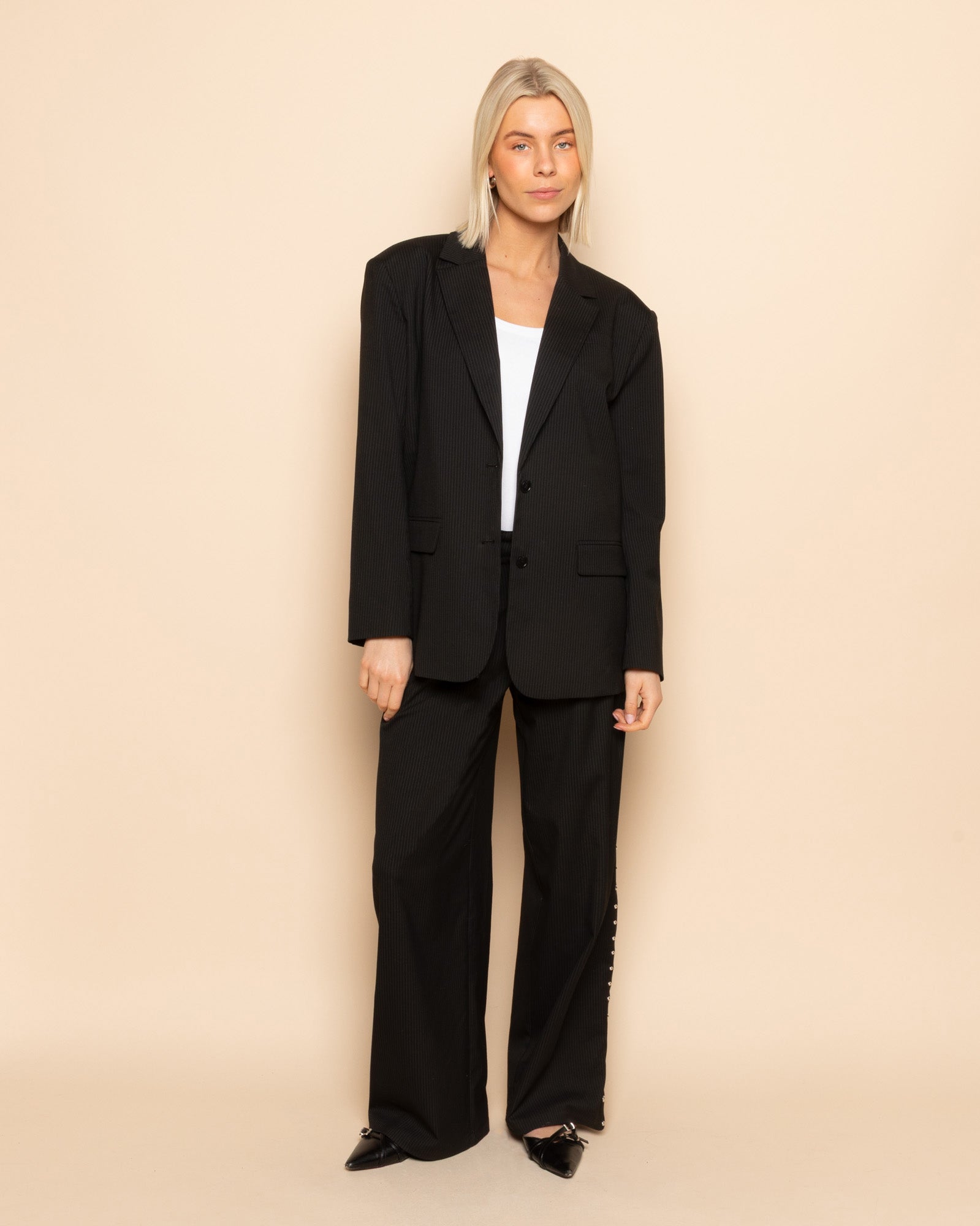SAAR PINSTRIPE STUD PANTALON PETITE BLACK
