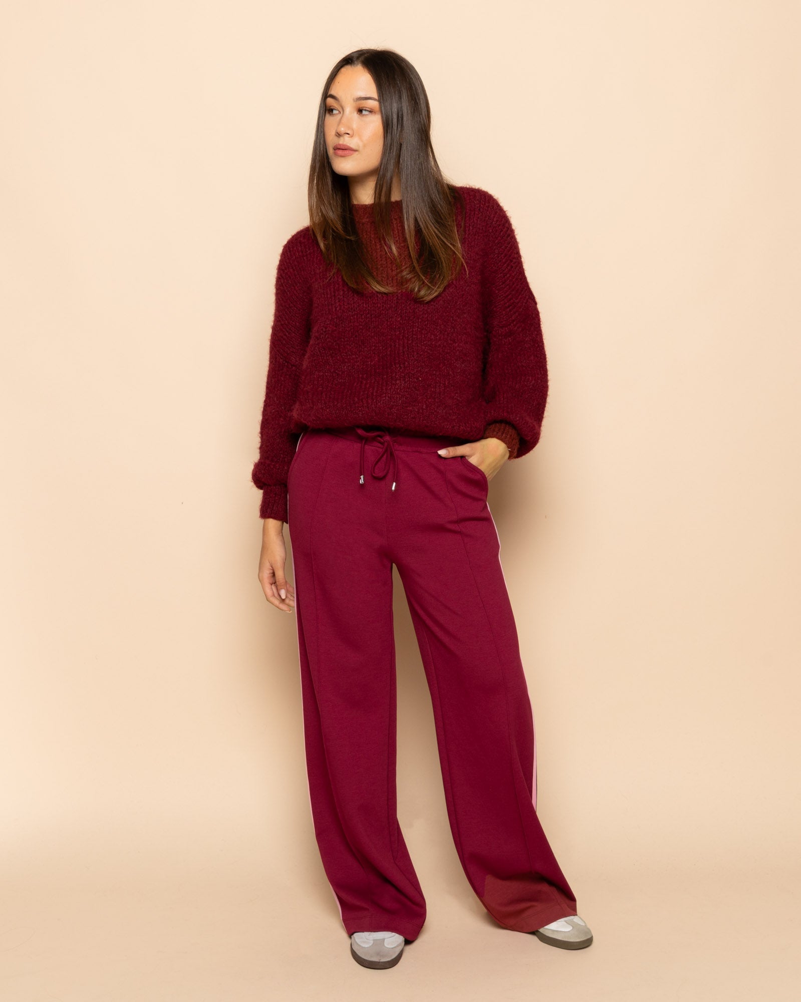 SCUBA PINTUCK TAPE PANTS PETITE BURGUNDY