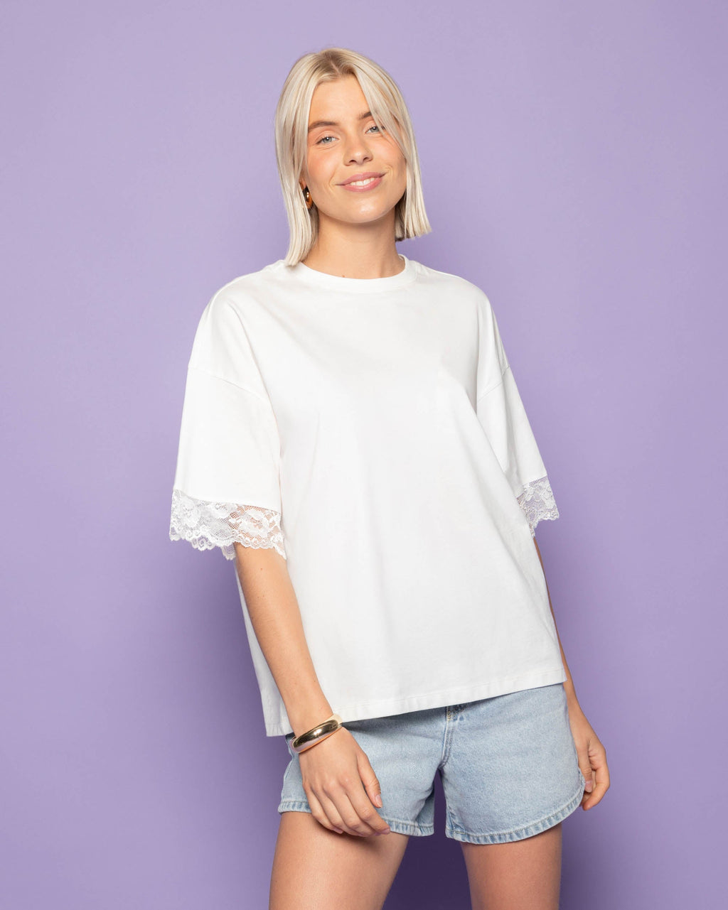 LACE SLEEVE OVERSIZED TEE CREAM