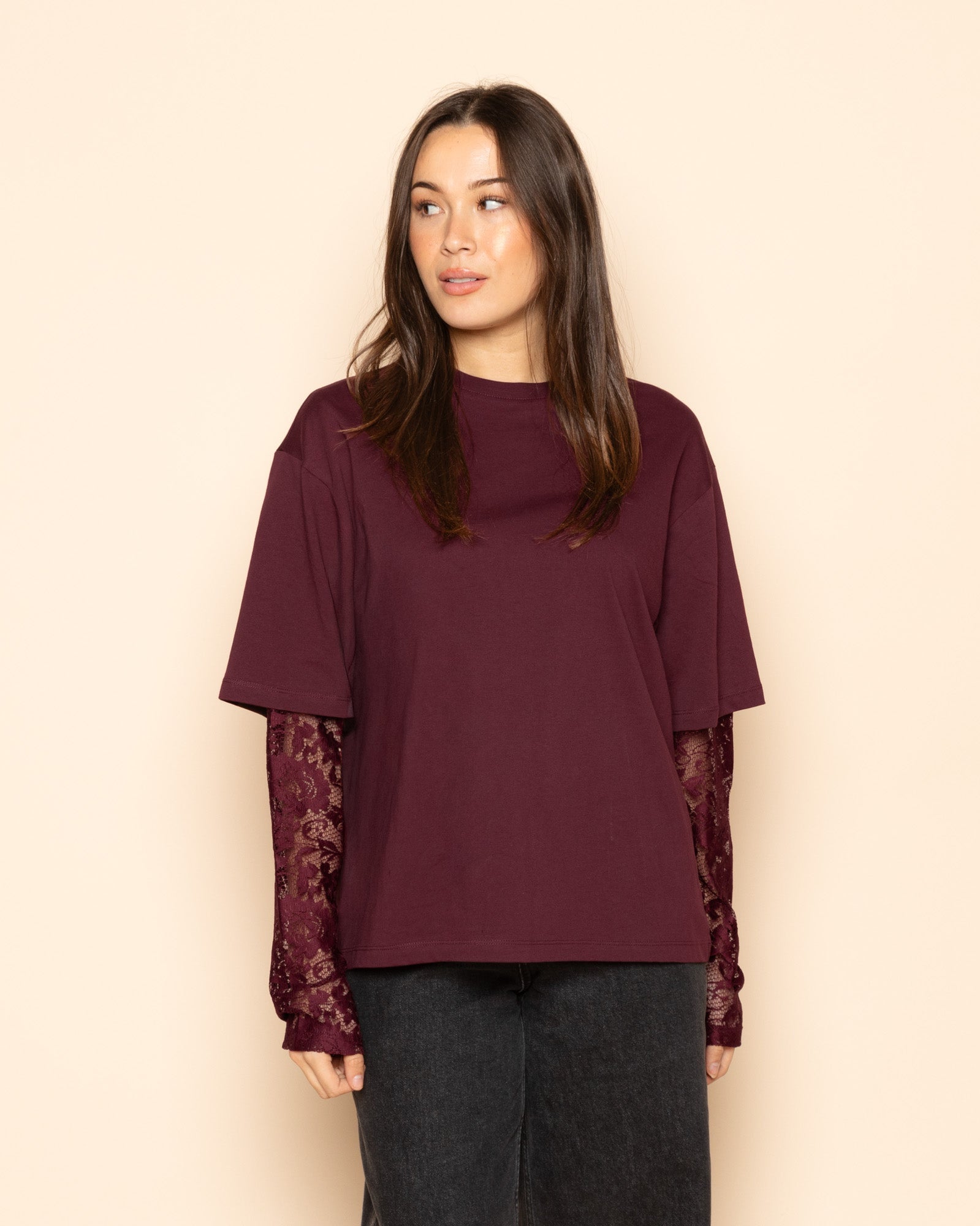 LACE LONG SLEEVE OVERSIZED TEE DARK BURGUNDY