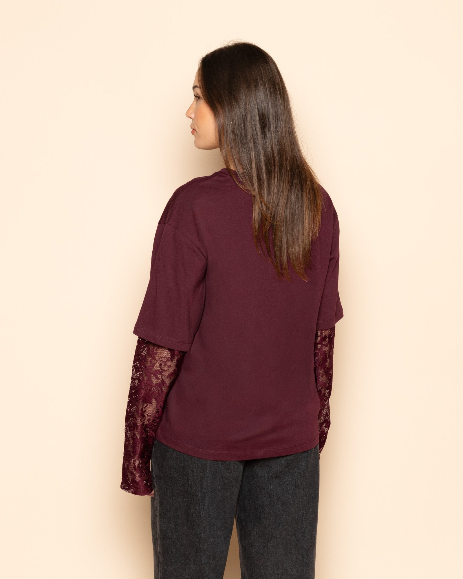 LACE LONG SLEEVE OVERSIZED TEE DARK BURGUNDY