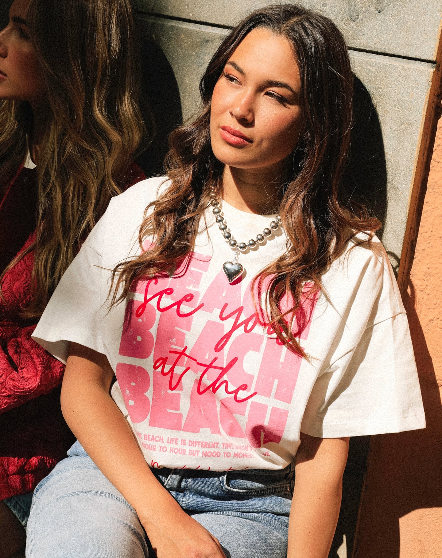 AT THE BEACH OVERSIZED TEE CREAM