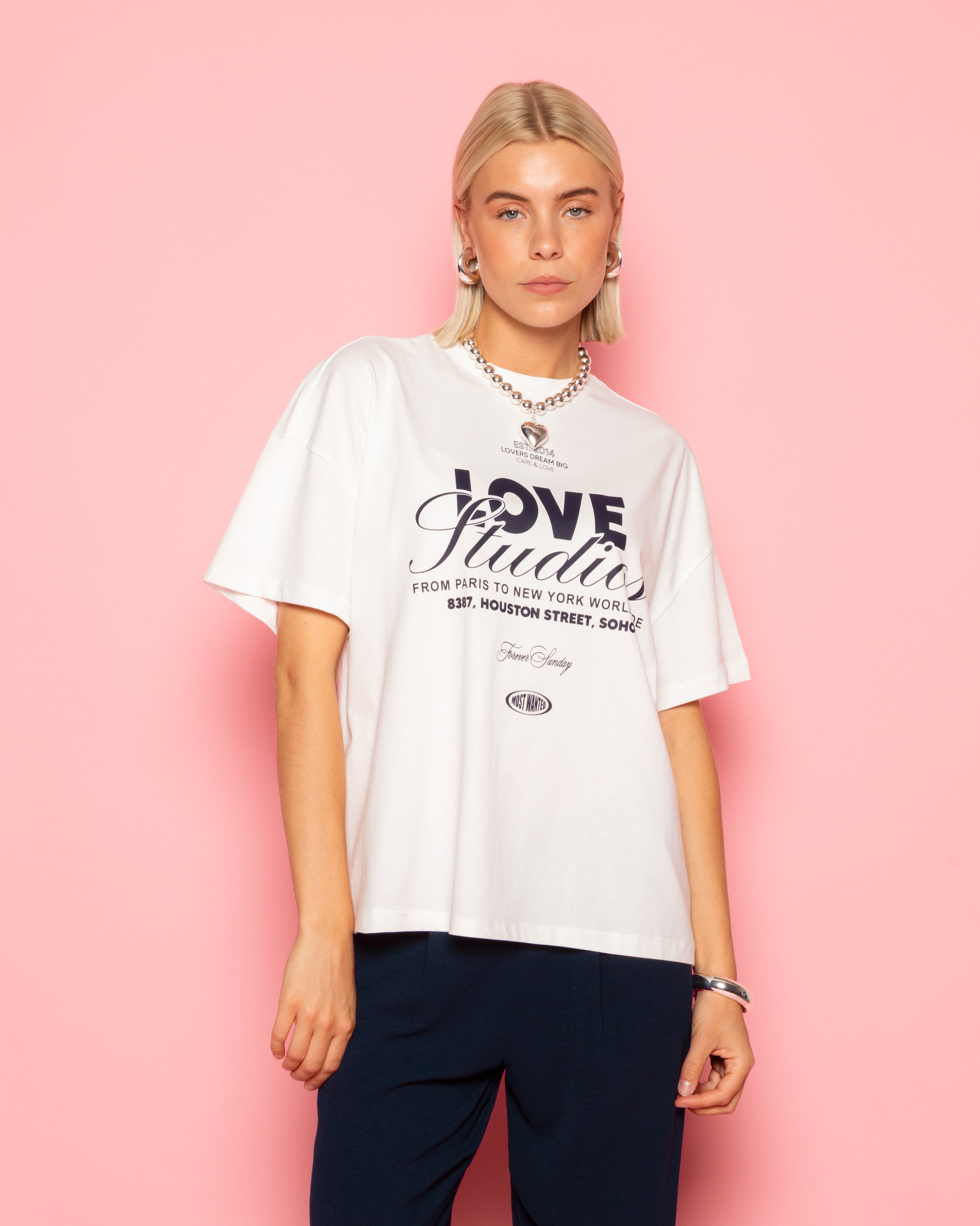 LOVE STUDIOS OVERSIZED TEE CREAM