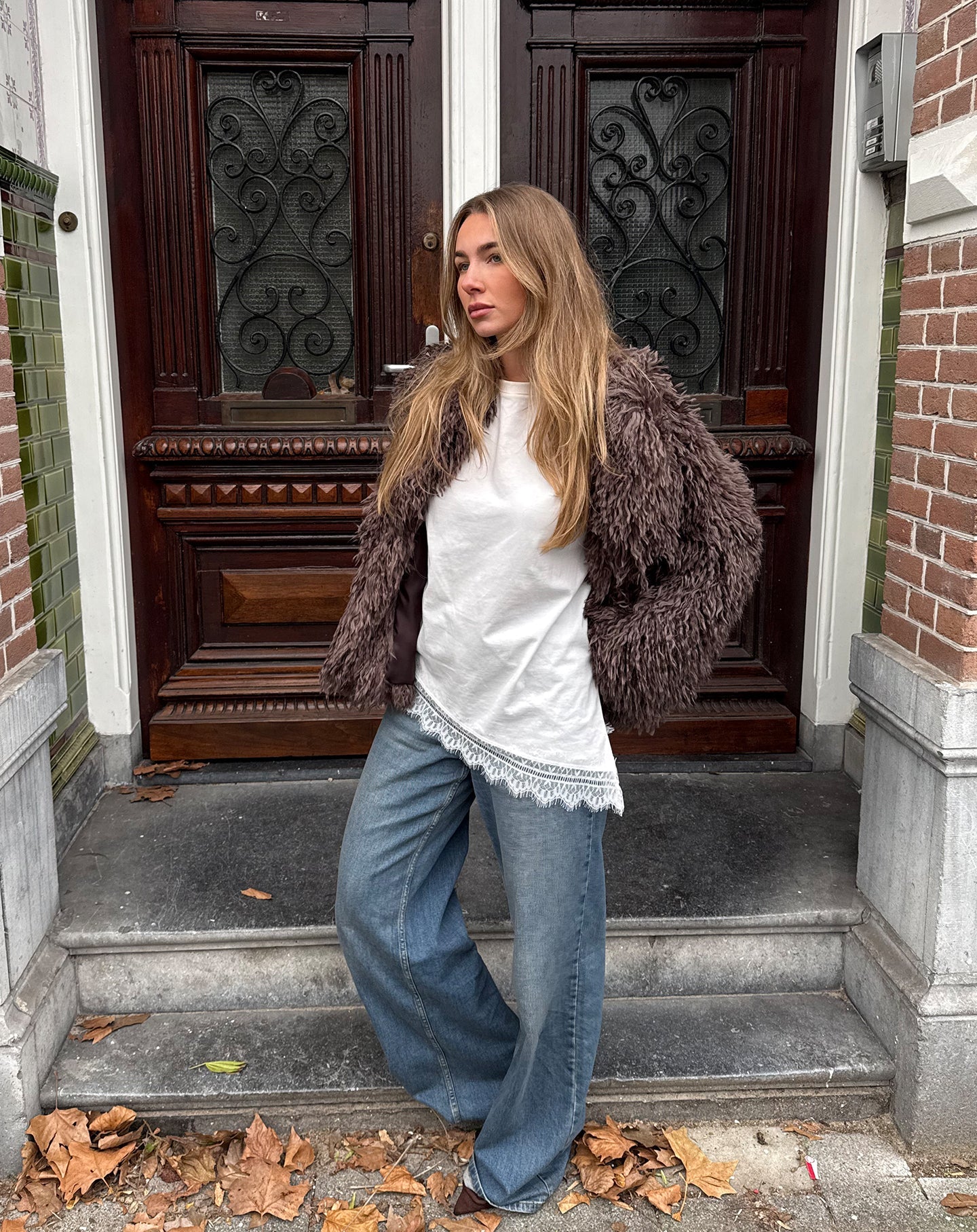 LACE BORDER OVERSIZED TEE CREAM