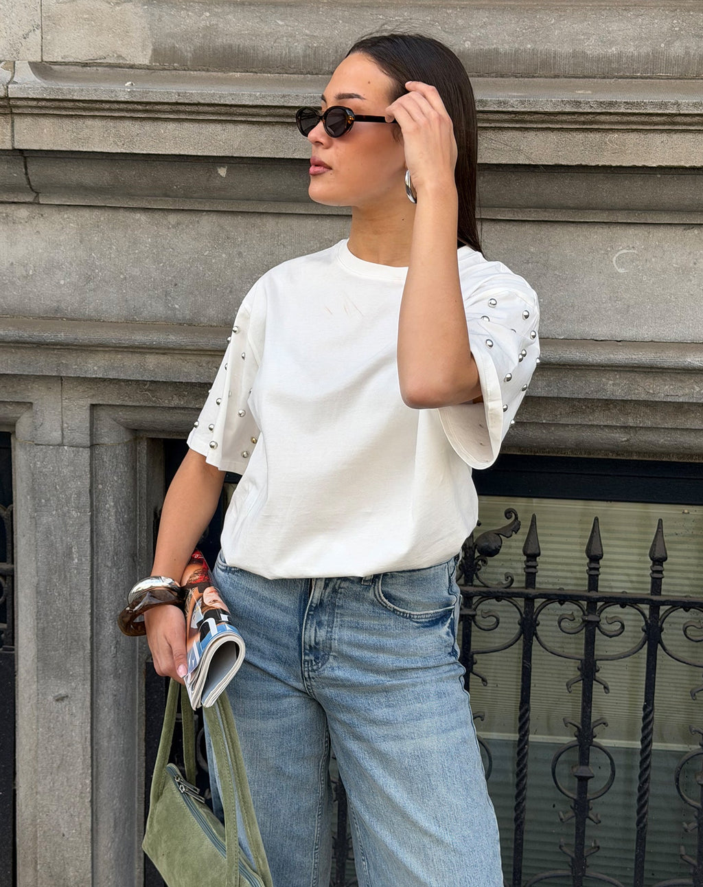 BOLD STUDS SLEEVE OVERSIZED TEE CREAM