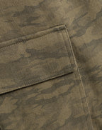 GIA WIDE LEG CARGO PANTS MATERNITY PETITE ARMY PRINT GROEN