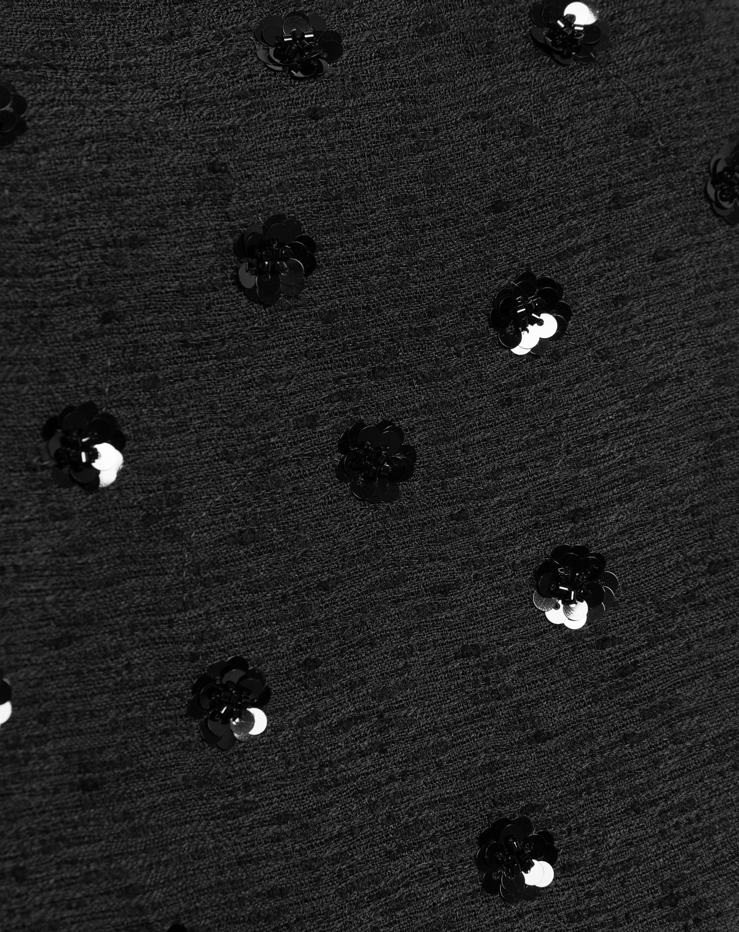 BUNNY FLOWER SEQUIN BOUCLE TOP ZWART