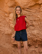 PADDED SHOULDER BUBBLE HEM TEE RED