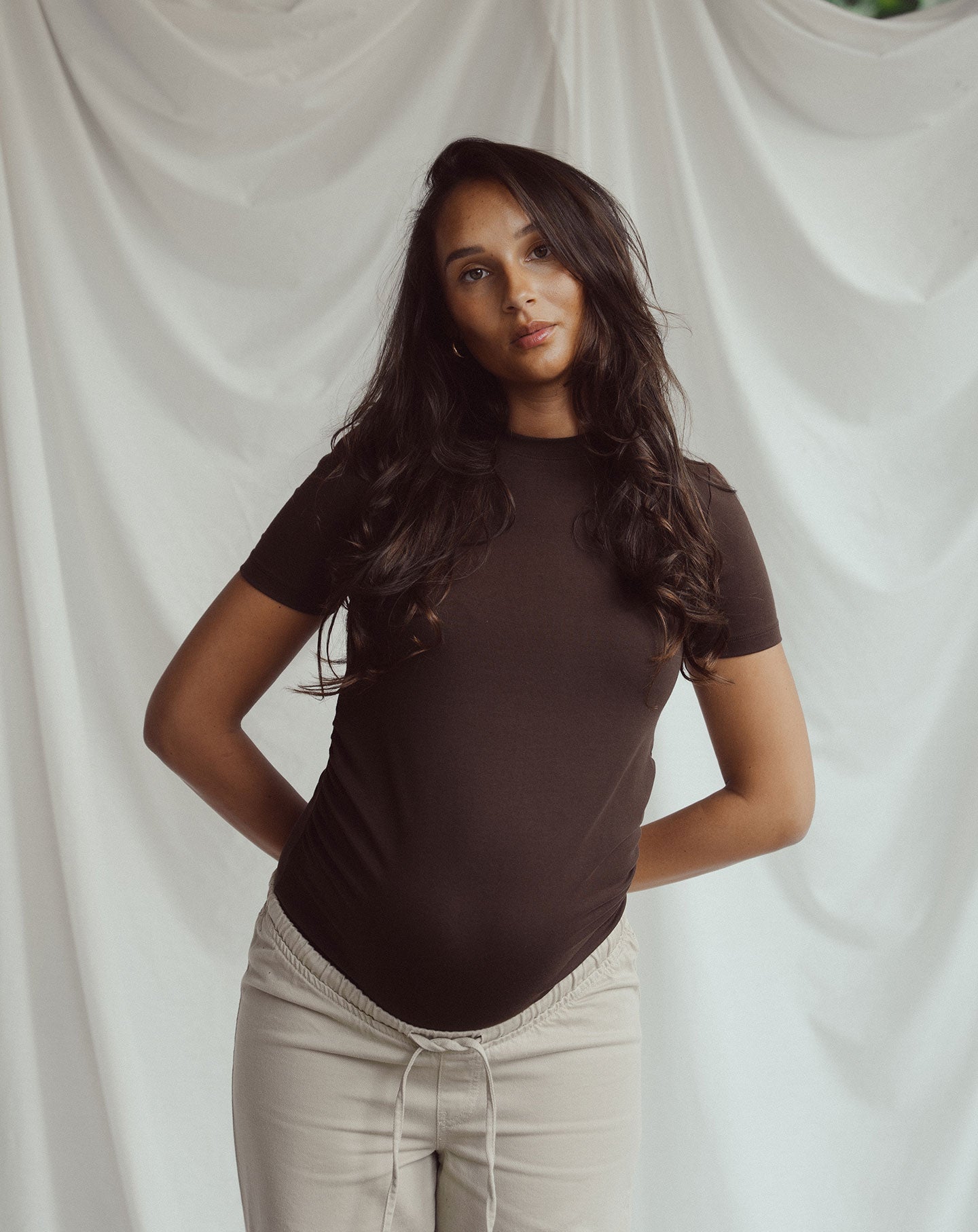 GATHERED SHORT SLEEVE TEE MATERNITY BROWN