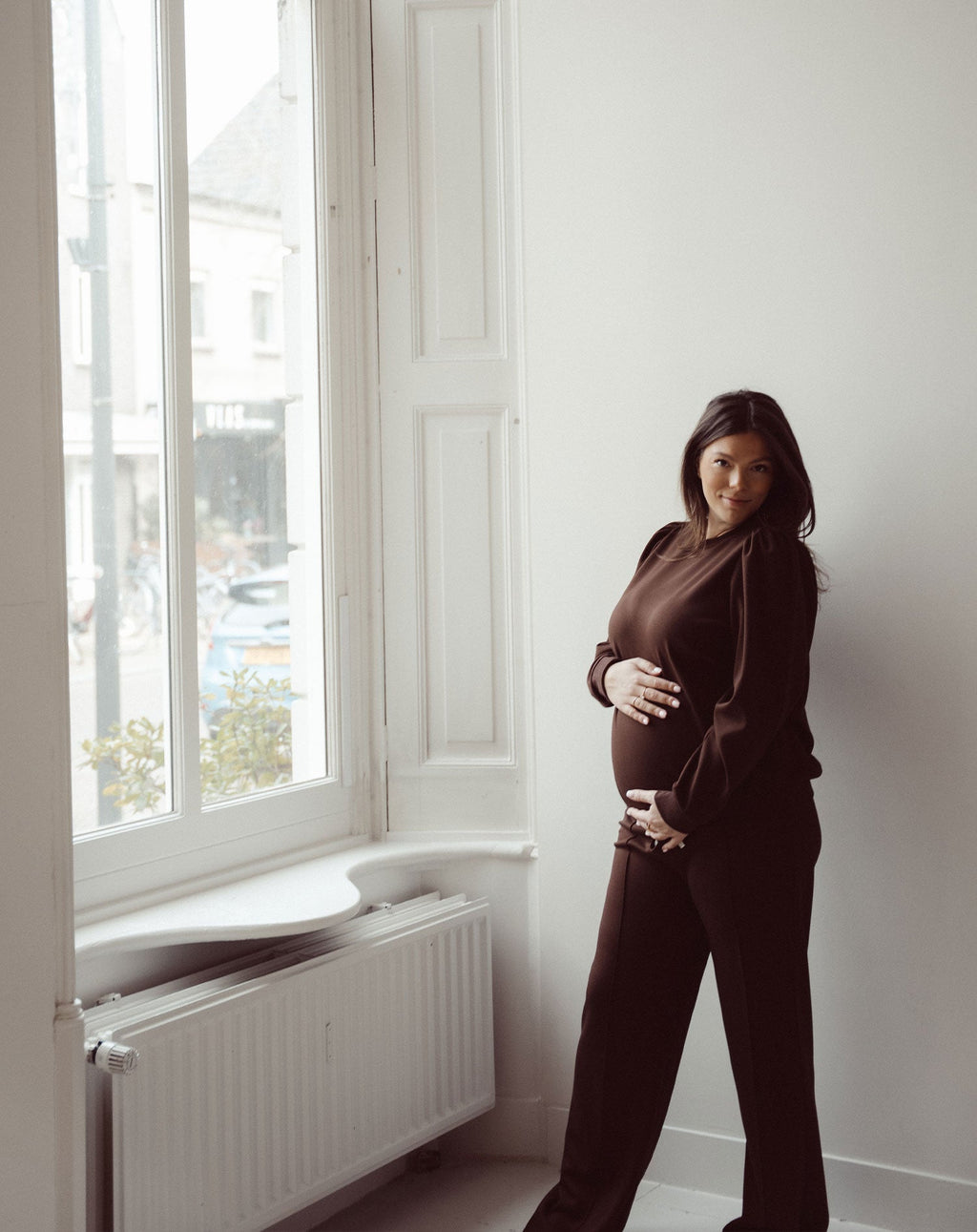 SCUBA PINTUCK PANTS MATERNITY PETITE BROWN