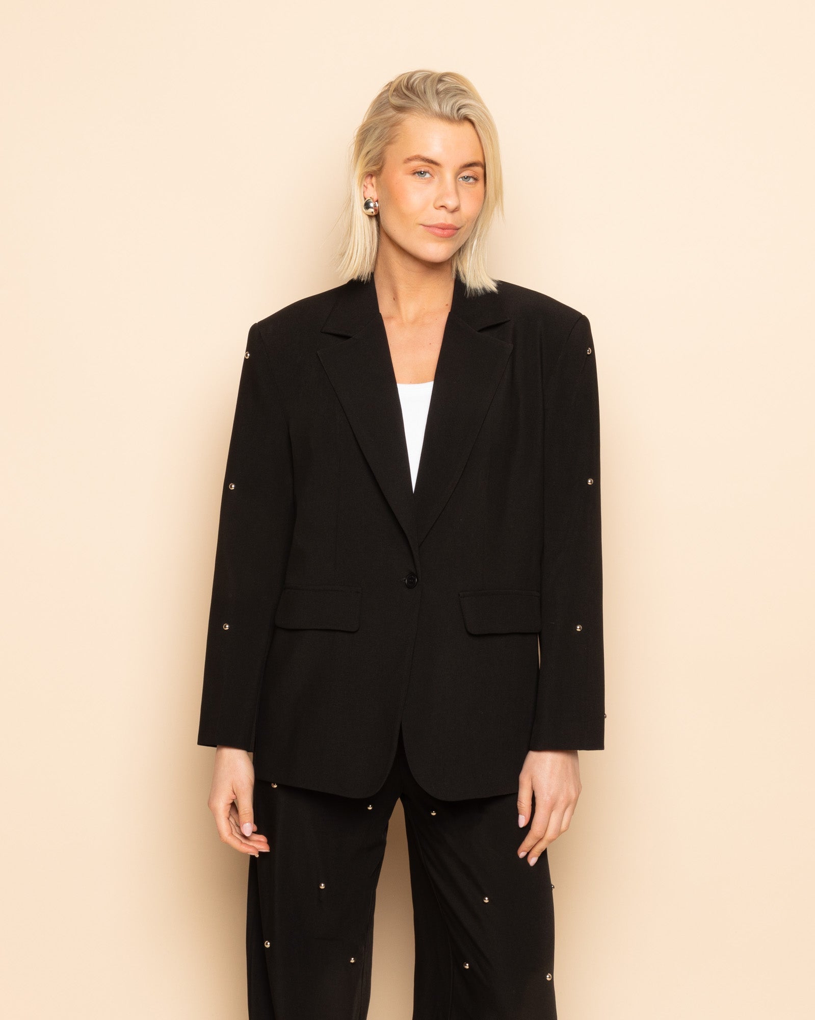 FLO BUBBLE STUD STRAIGHT LEG ANTALON PETITE BLACK