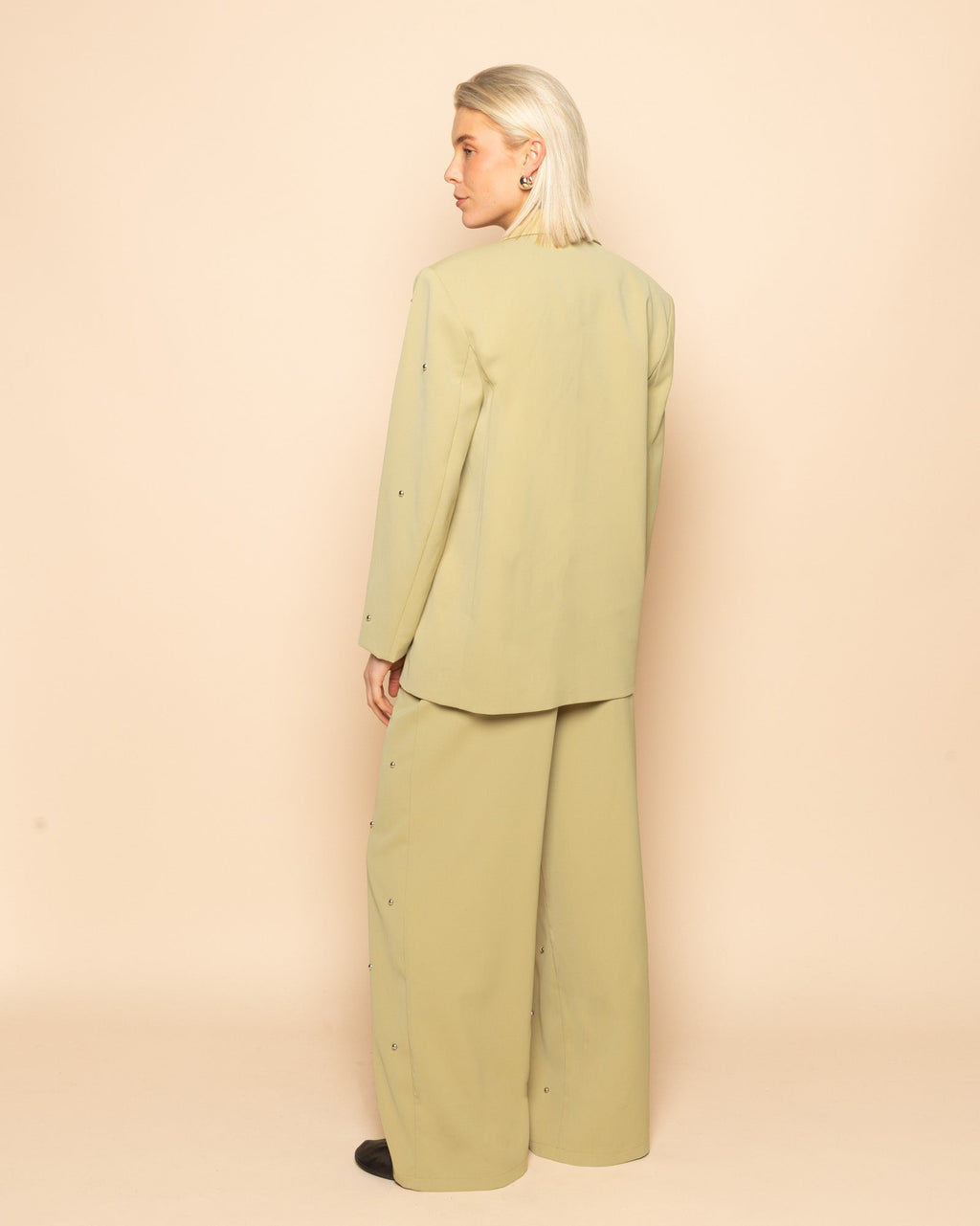 FLO BUBBLE STUD STRAIGHT LEG ANTALON PETITE LIGHT OLIVE